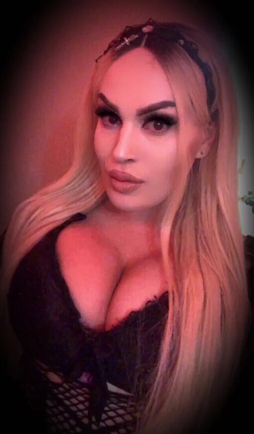 Трансгендеры в нижнем новгороде. Трансгендеры волгоград. Transseksualka алиса. Трансвеститы новосибирск. Транс марго новосибирск.
