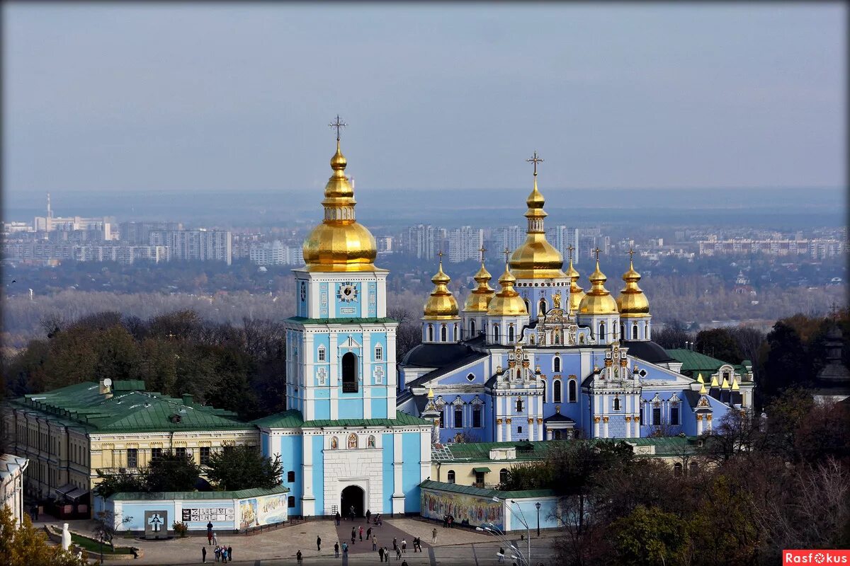 михайлов златоверхий монастырь киев. киев. какие есть храмы киева. собор михаила златоверхого в киеве. собор св.