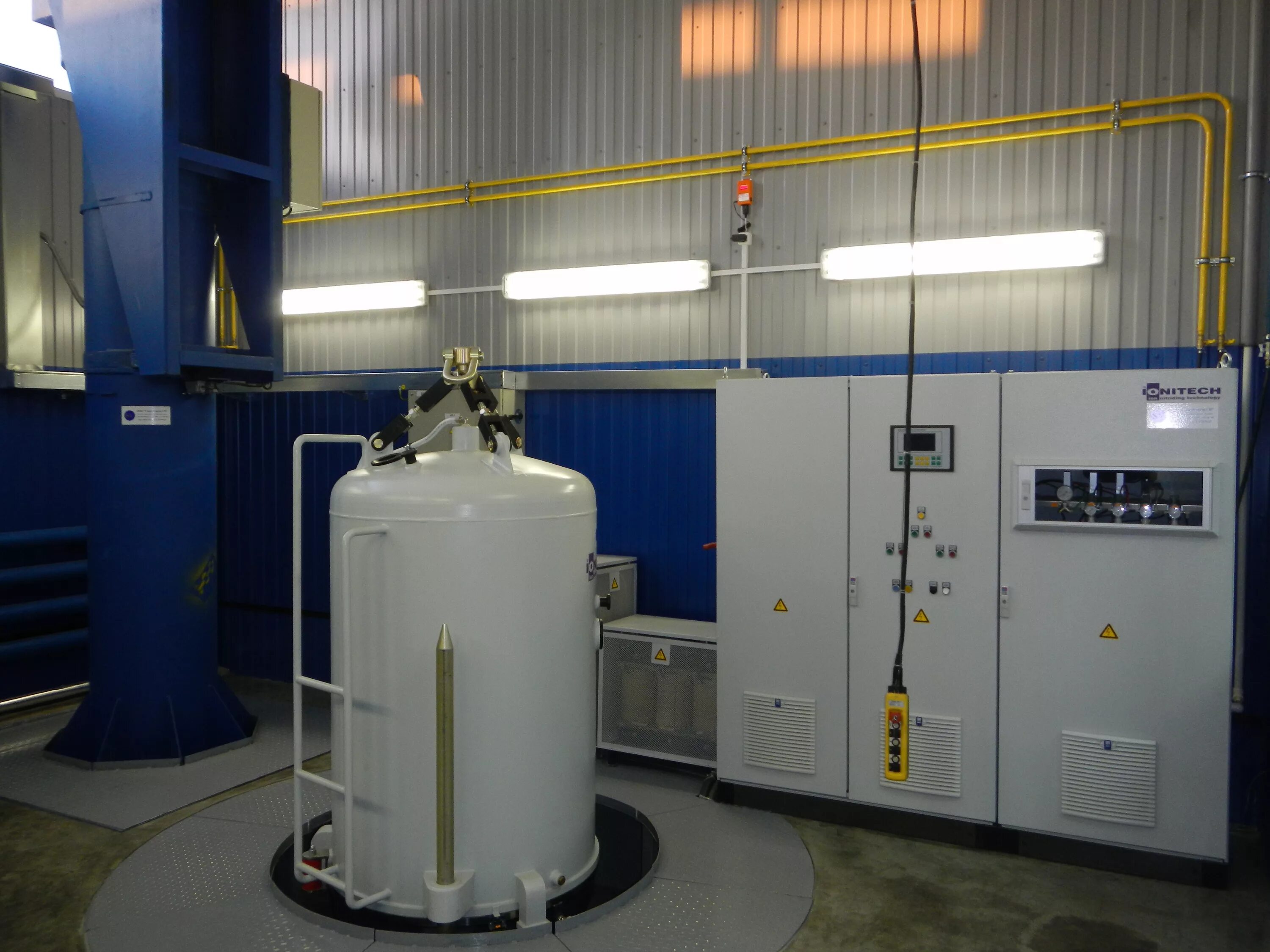 промышленный осмос. грохот для щебня. заливка компаундом. Esab сварка трением перемешиванием. Gp 125 портальная система.