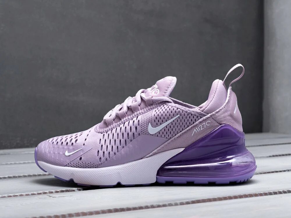 Максы фиолетовые. Nike air max 270. кроссовки найк аир макс 270. найк аир макс 270 женские. найк аир макс 270 фиолетовые.