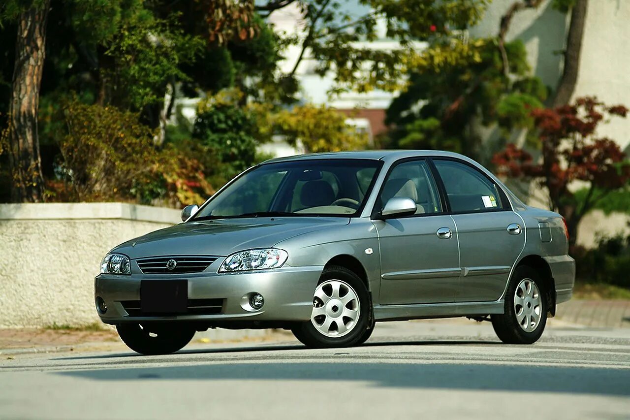 Киа спектра сборка. Kia Spectra. Kia Spectra 1 поколение. Kia Spectra 2 поколение. Kia Spectra 2000 - 2011.