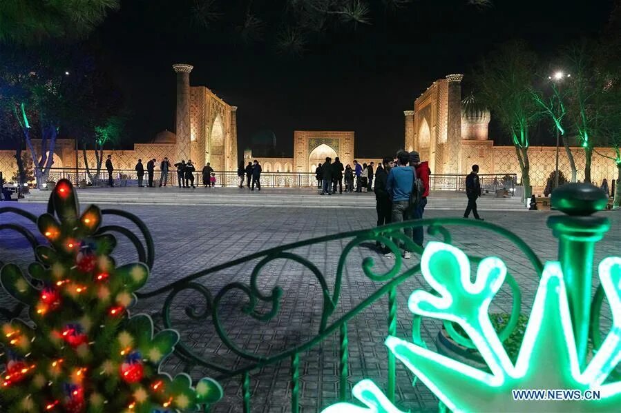 новый год в узбекистане. национальная культура народов узбекистана навруз. навруз байрам в узбекистане. самарканд праздник navruz. узбекский дед мороз и снегурочка.