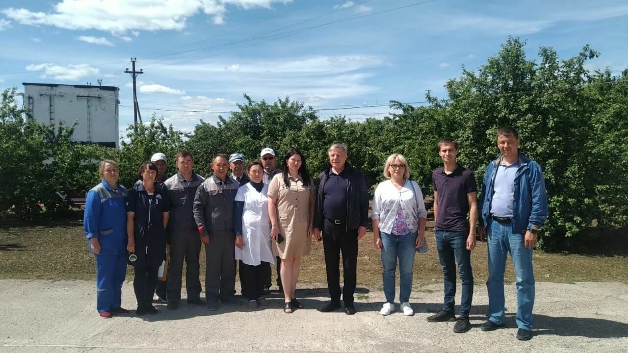 Почему работники элеватора. Буинский элеватор буинск. газинур буинск элеватор. буинский элеватор директор. директор элеватора буинск.