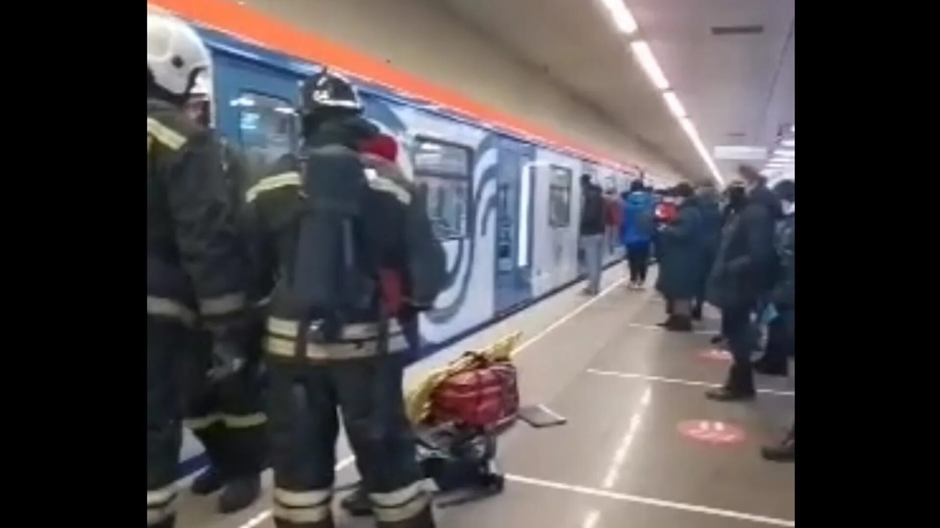 Поезда прекратят движение. ЧП Москва метрополитен. Авария в метро в Москве 2021.