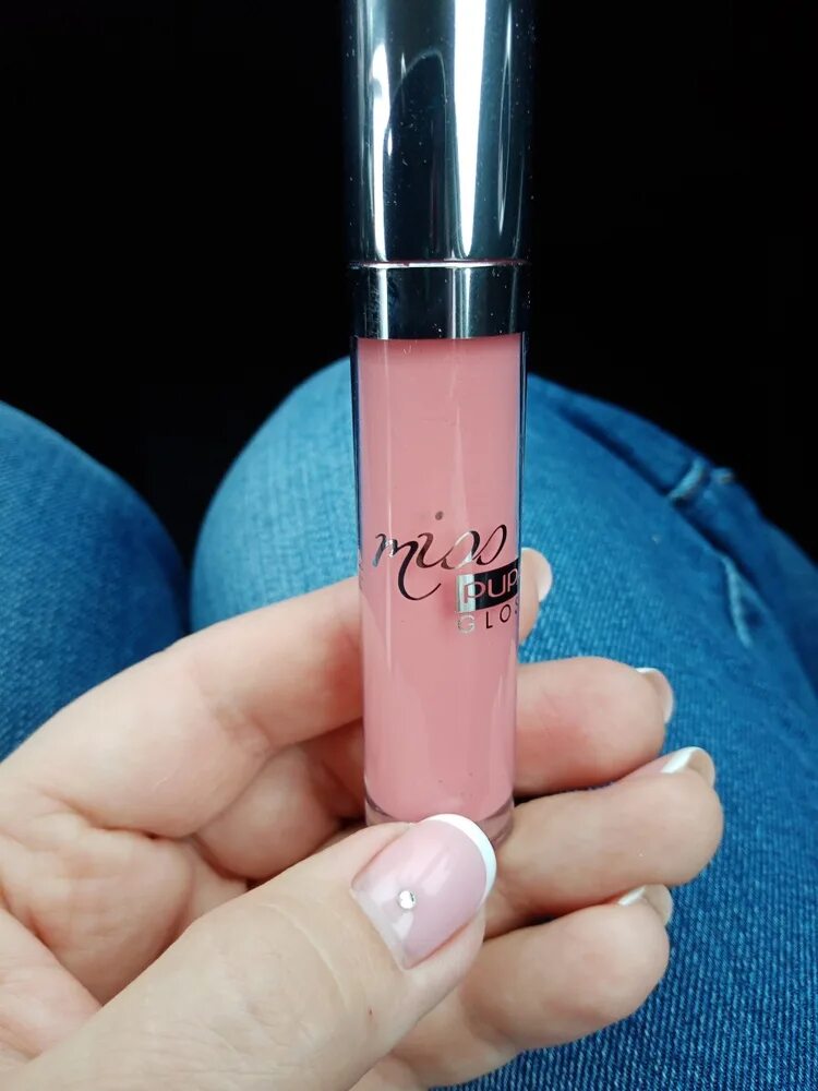 Блеск для губ pupa. Блеск для губ Miss Pupa Gloss. Miss Pupa Gloss свотчи. Pupa 102 блеск для губ. Пупа Miss Gloss свотчи.