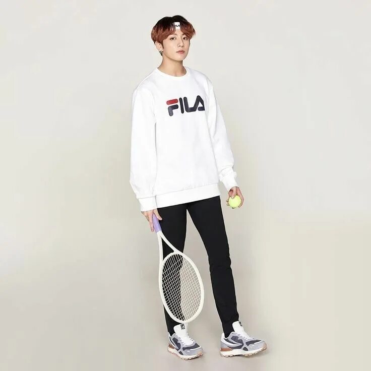 Jung kook standing. Fila BTS Чонгук. БТС Фила в полный рост. BTS Фила 2020. Чонгук БТС во весь рост.