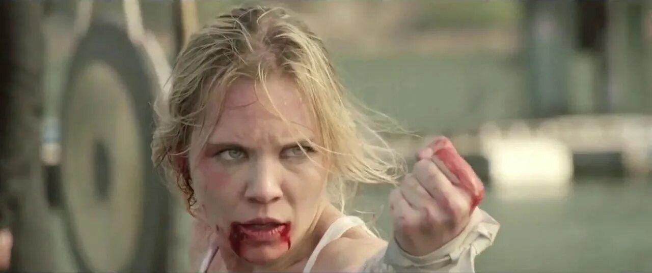 леди кровавый бой фильм 2016. леди кровавый бой фильм. леди кровавый бой эми джонстон. леди кровавый бой. кино леди кровавый бой.