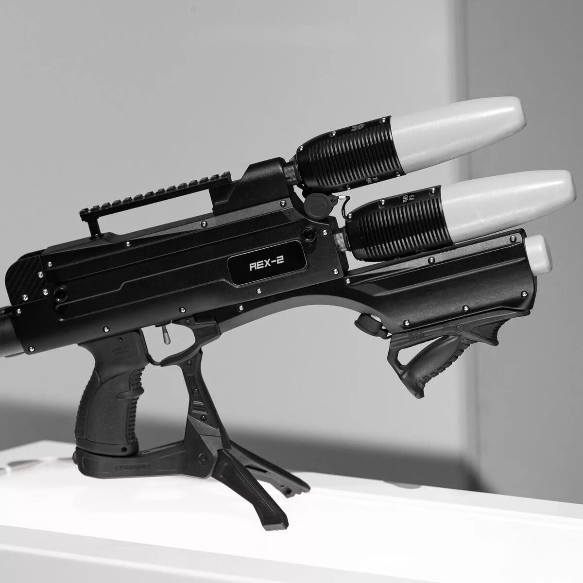 Ружье бпла. Ружье rex-2. ружье-антидрон rex-2. противодронное ружье rex2. ружье против дронов rex-2.