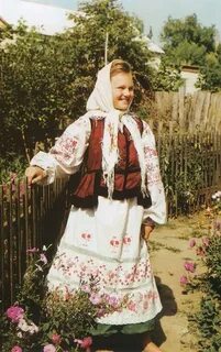Костюмы народные крестьянские