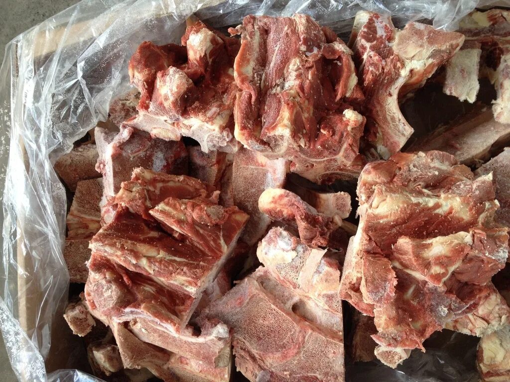 Замороженное мясо купить. Замороженное мясо говядины. Мясо в блоках замороженное. Мясо заморозка блок.