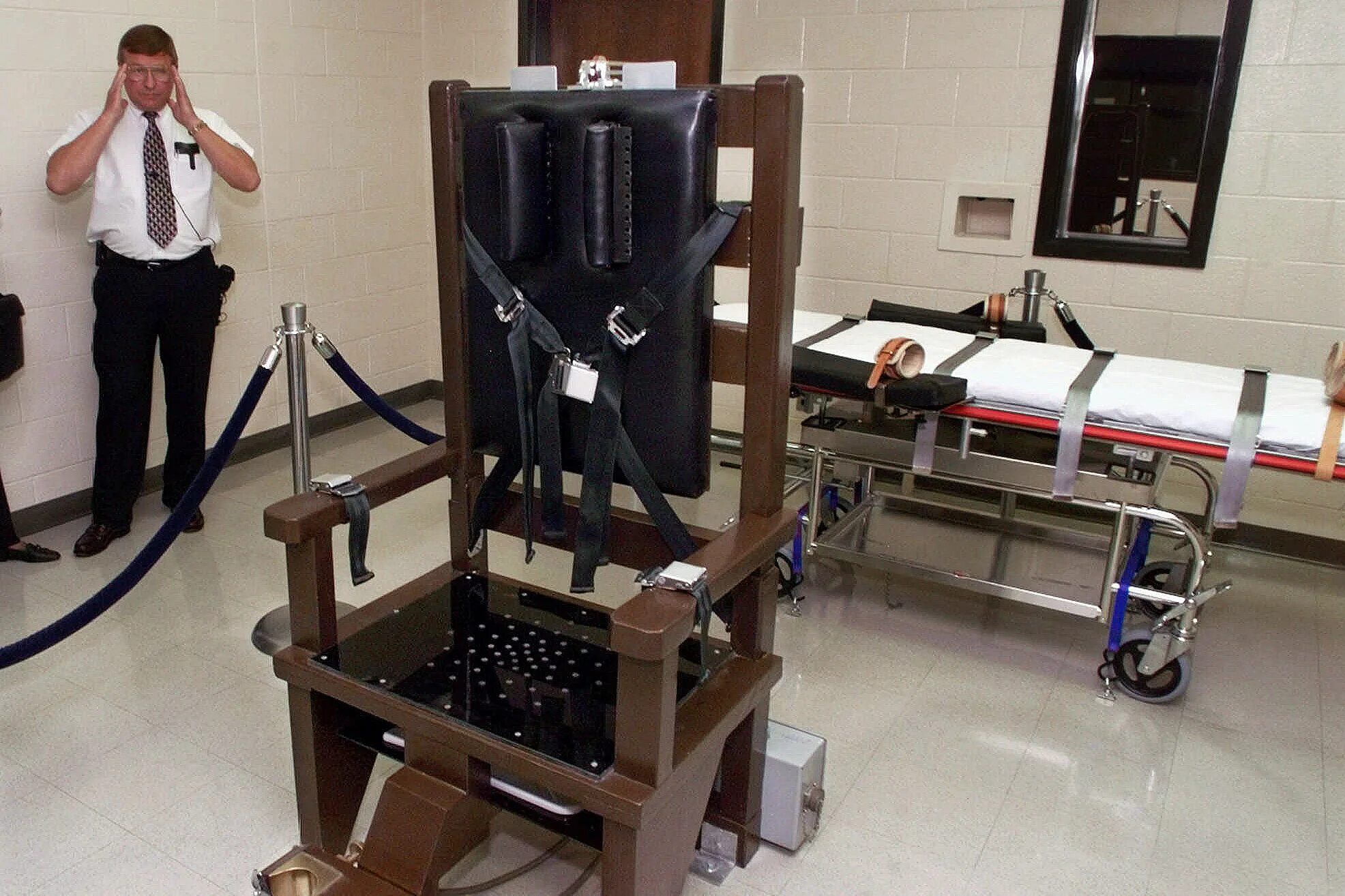 Пытка электрическим стулом. Смертная казнь в США электрический стул. Уильям Кеммлер электрический стул. Казнь на электрическом стуле в США. Эдвин Дэвис, электрический стул.