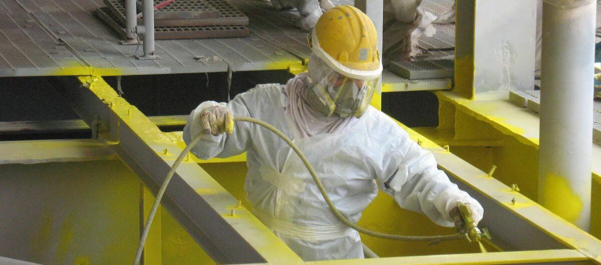 Лакокрасочный цех. Маляр по металлу. Защитные покрытия металлов. Лакокрасочное покрытие на заводе. Маляр по металлу.