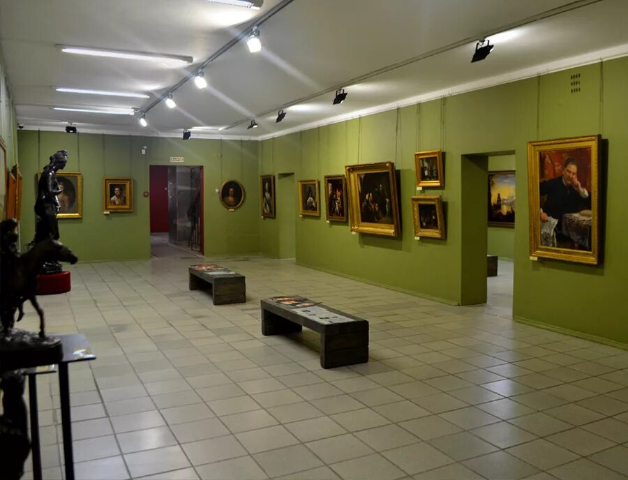 к. пушкинский музей холл. имя художественная галерея. областная картинная галерея пенза. м.