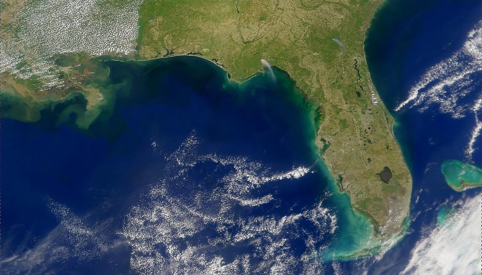 Самый большой на земле полуостров расположен. Полуостров Флорида. Полуострова из космоса. Флорида из космоса. Полуостров Флорида из космоса.