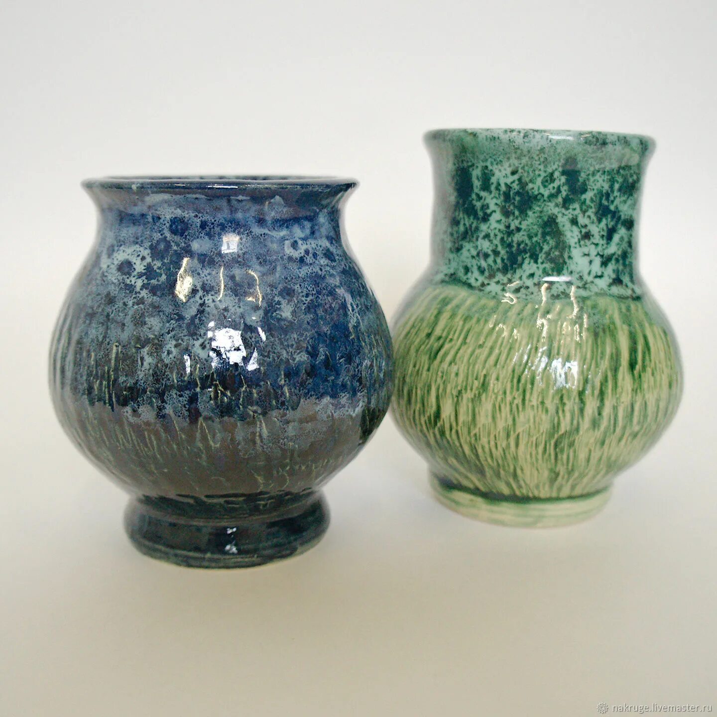 Керамические вазочки. Маленькие вазочки керамика. Керамические мини вазочки. Керамическая вазочка маленькая.