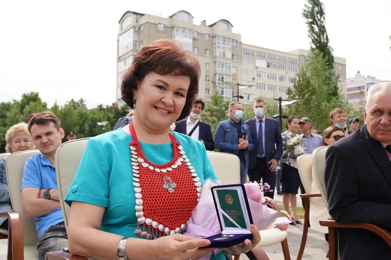 Хабиров вручил награды