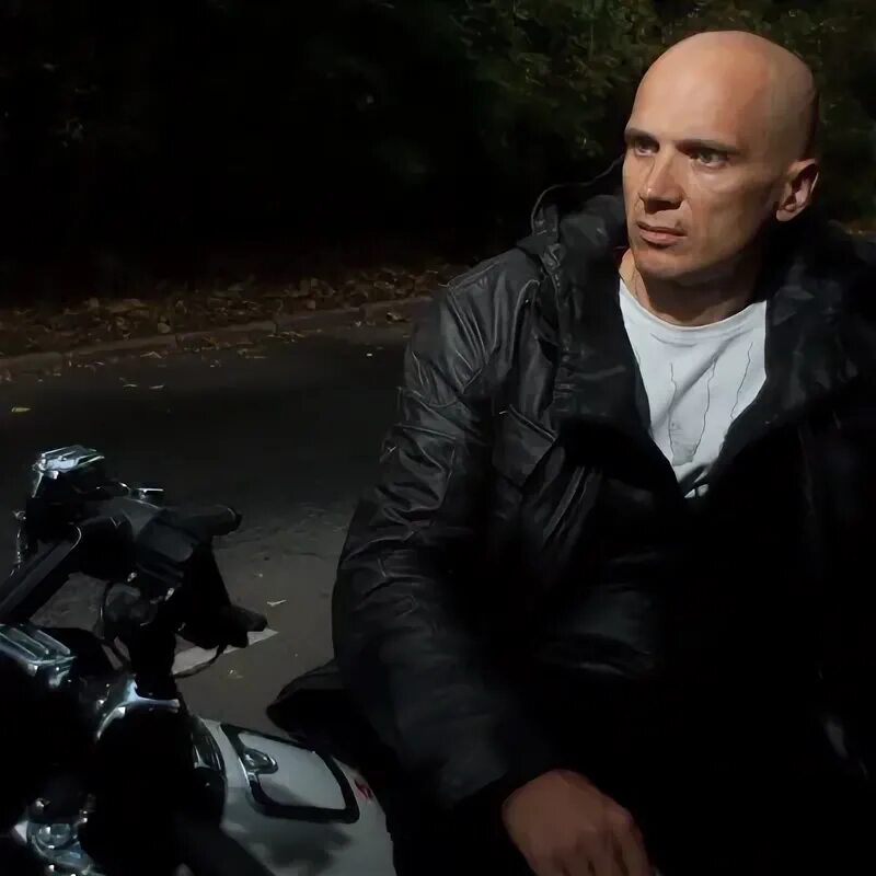 Д голубков. В. Голубков обложки книг. Голубков мальчишке было скучно. Ген директор мособлгаз.