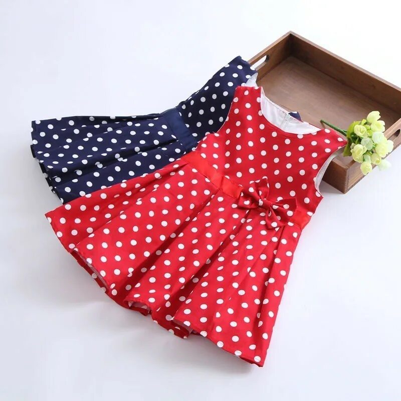 Платье в крупный горох. Сарафан в горошек для девочки. Платье в горошек для девочки. Платье горох. Платья в горошек фасоны.