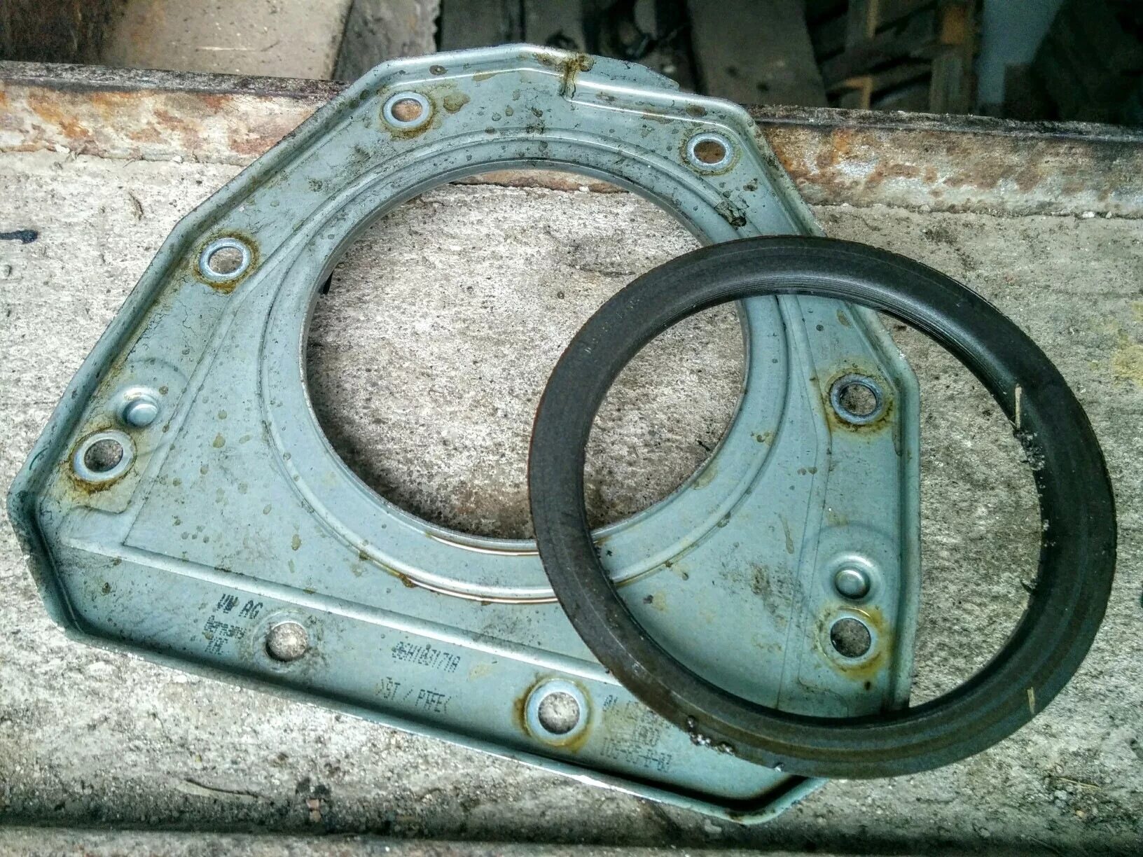 0 tsi. Шкив коленвала пассат б6 1. 0 tsi. 0 tsi. Задний сальник коленвала тигуан 2.
