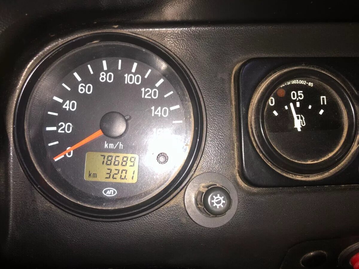 Спидометр уаз 3303 механический. Спидометр уаз хантер 2013 год. Одометр уаз хантер. Uaz hunter спидометр. Спидометр уаз хантер механический.