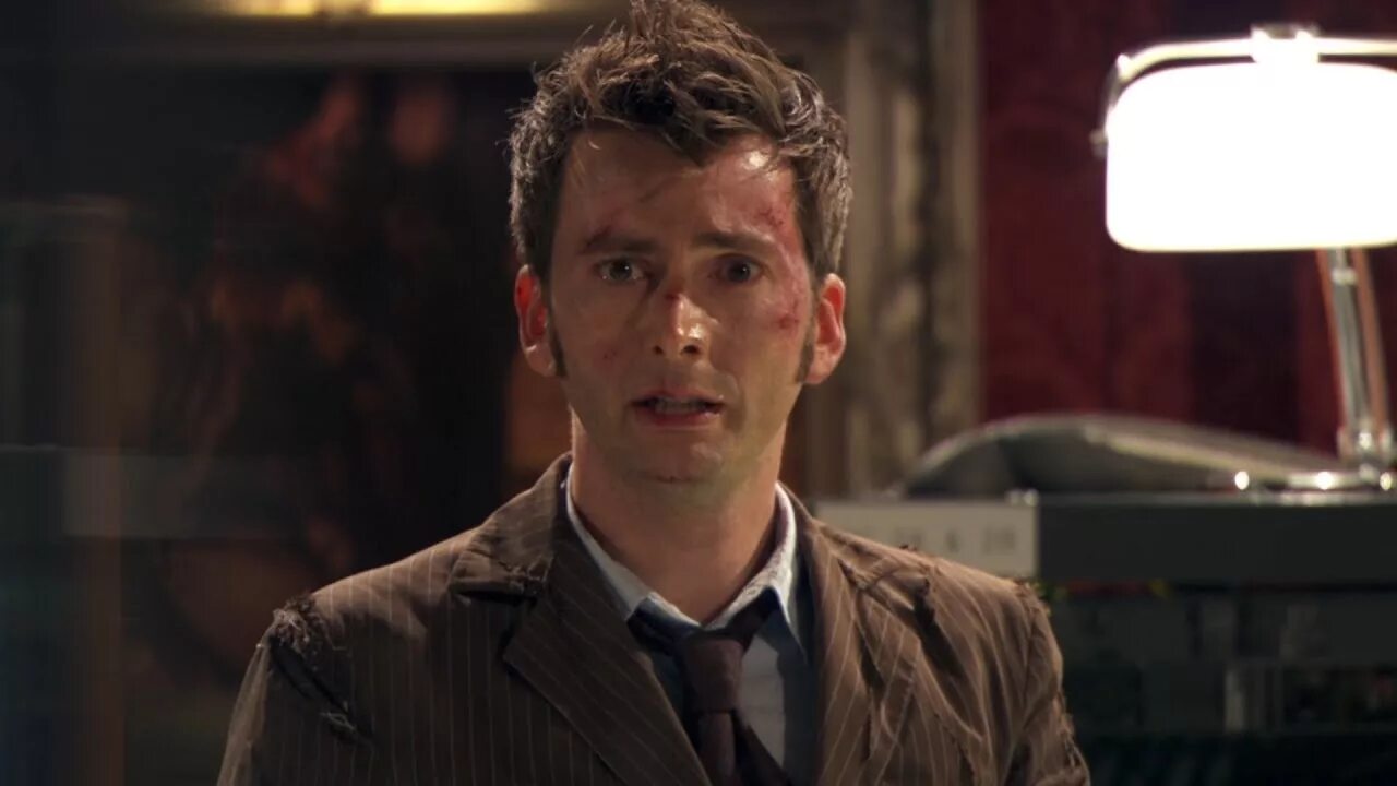 Я не хочу уходить доктор кто. I must go to the doctor. Matt smith gif. Десятый доктор регенерирует. I must go to the doctor.