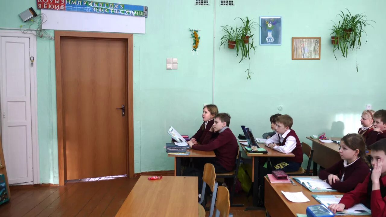 Школа 7 боровичи. 2 школа боровичи. Школа 7 боровичи. 1 школа в боровичах. Моу сош боровичи.