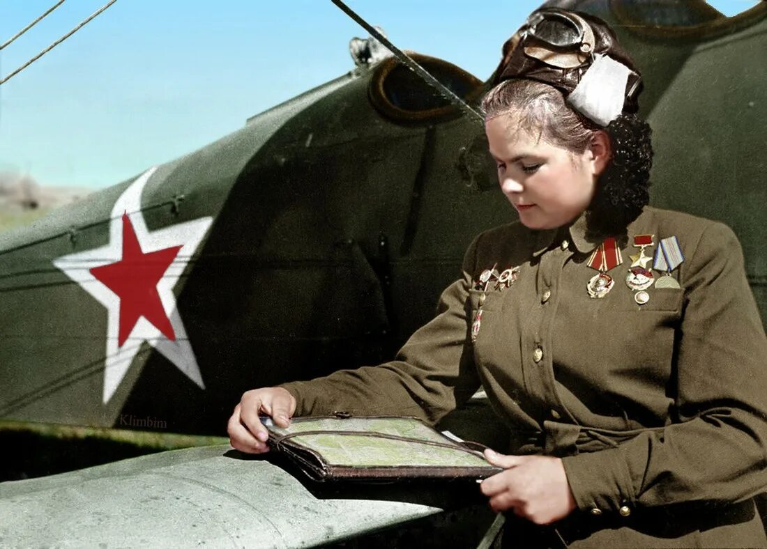 Летчик бомбардировщик герой советского союза