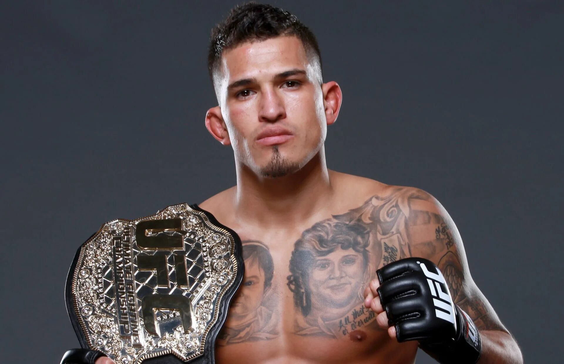 Энтони Петтис. Showtime Энтони Петтис. Петтис боец UFC. Anthony Pettis Showtime.