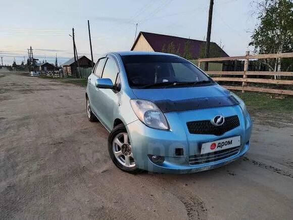 Toyota vitz 2005. Toyota vitz ksp90 максимальная комплектация. Vitz коричневый-бежевый. Тойота витц 2005г. Тойота витц 2005г.