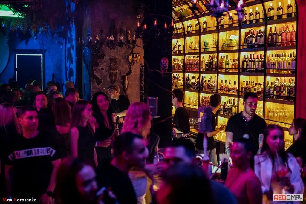 Томми хаус ул дубровинского 1и. Бар томми хаус. томми хаус красноярск. томми красноярск бар. томми хаус красноярск фотоотчет.