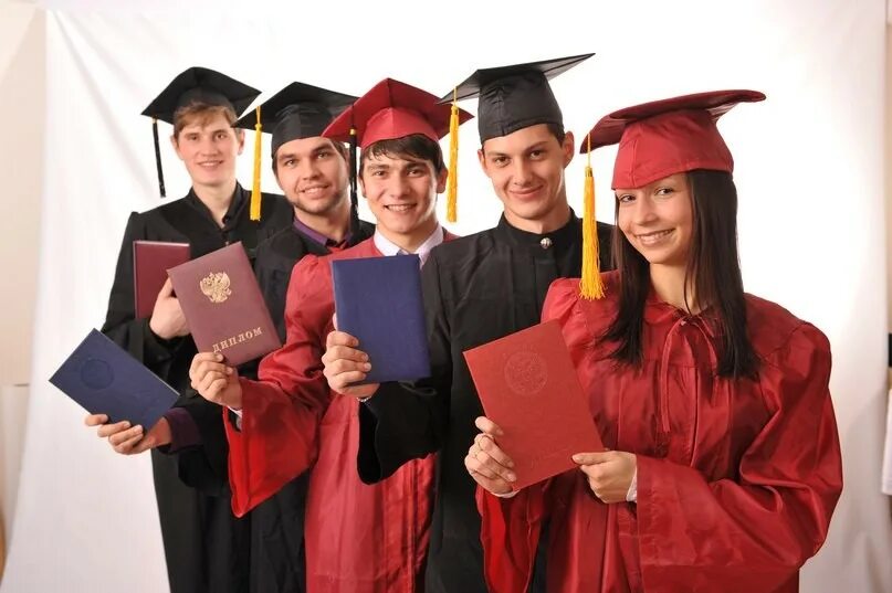 трудоустройство студентов. после университета работать. работа для выпускников. трудоустройство студентов. заниматься в библиотеке.