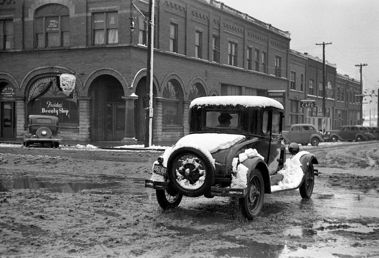 Мир 20 30 годы. США 20е и 30е года. Машины 1930-х. Автомобили 30-х. Машины 20х годов.