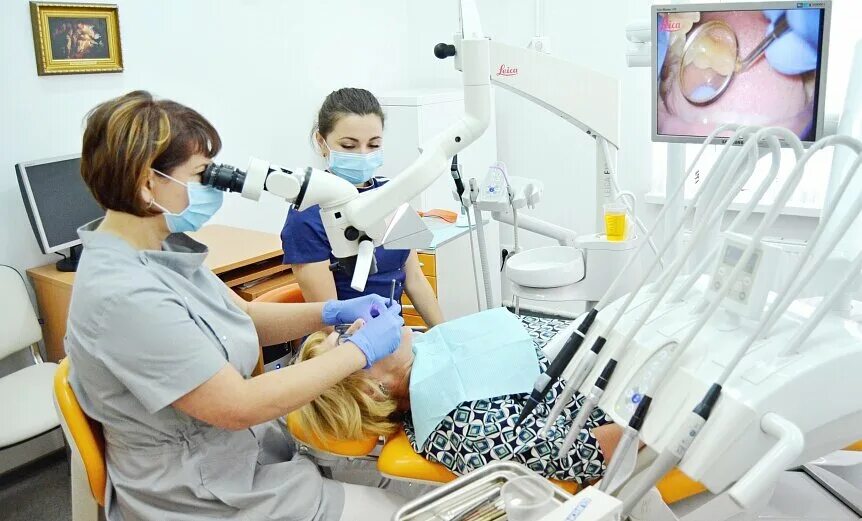 зуботехническая лаборатория садко. мартин аветисян зубной техник. зуботехническая лаборатория дмитрия филинова. техник. мужчина зубной техник.