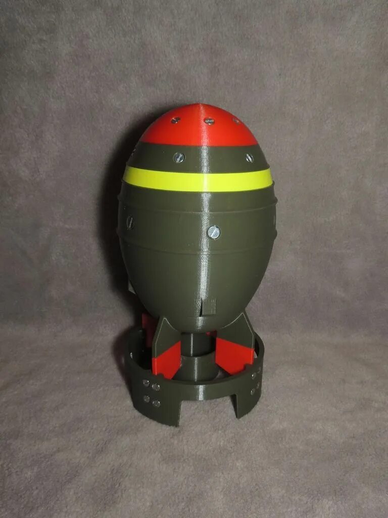 Suit egg mm2. Mini-Nuke фоллаут. Fallout 4 Mini Nuke. Ядерный минизаряд Fallout 4. Муляж авиабомбы.