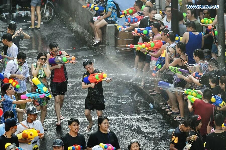 сонгкрам тайский новый год. стиль сонгкран wot. сонгкран это такой мокрый фестиваль. с днем сонгкрана!. сонгкран это такой мокрый фестиваль.