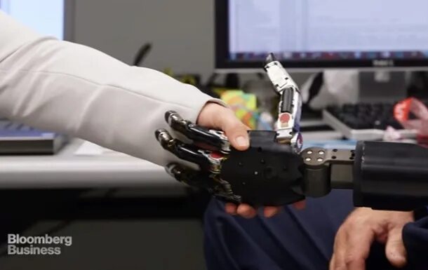 Биомеханический протез руки. Протезы современные технологии. Бионические протезы, управляемые силой мысли. Автоматизированные сенсорные протезы.
