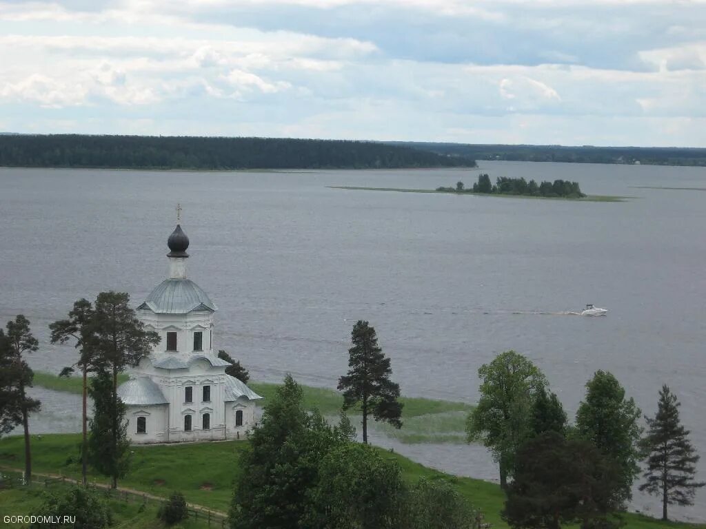 Остров Городомля на Селигере. Озеро Селигер остров Городомля. Остров Солнечный на Селигере. Пено Селигер.