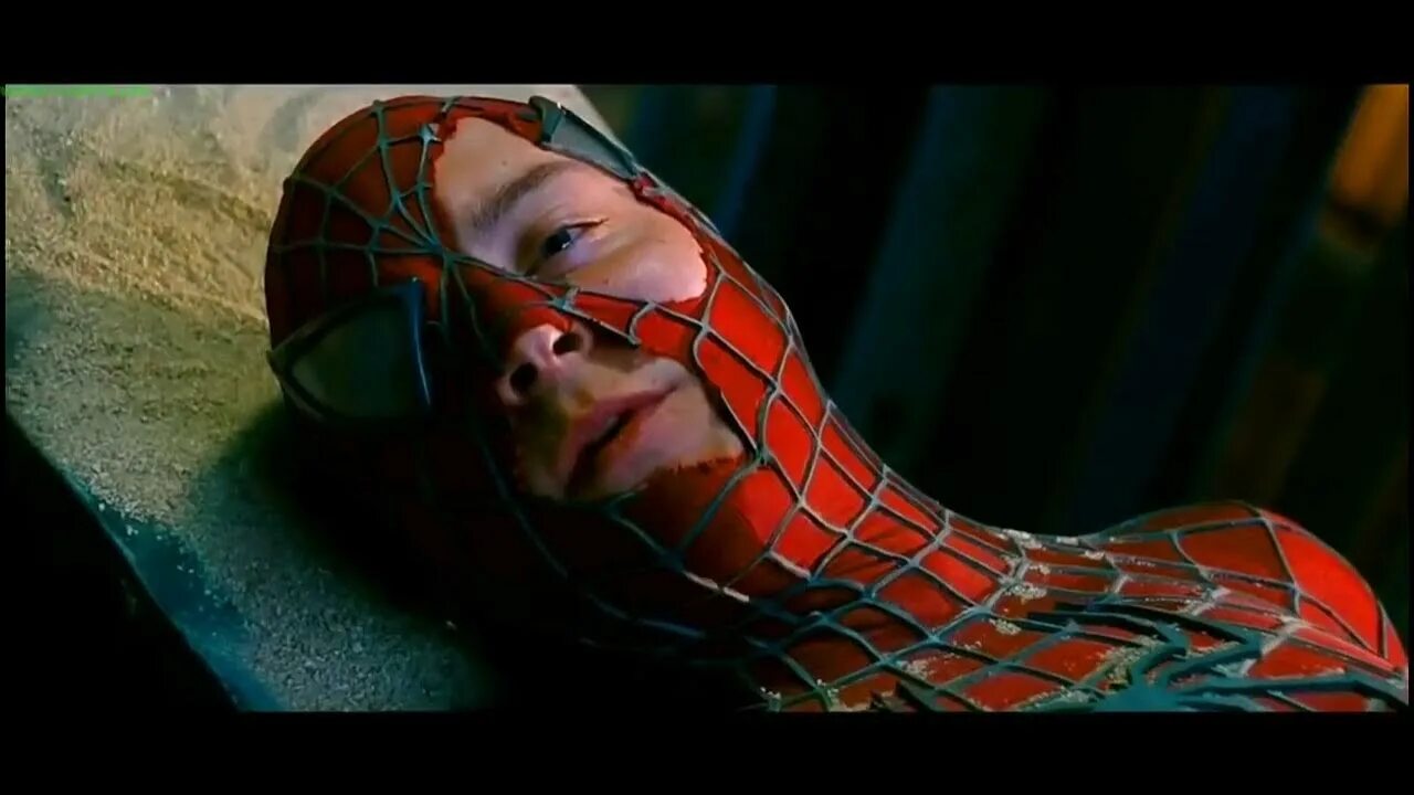 человек паук скрин 2022. человек-паук тоби магуайр поезд. Spider man he couldn t stop. тоби магуайр человек паук 2. тоби магуайр останавливает поезд.