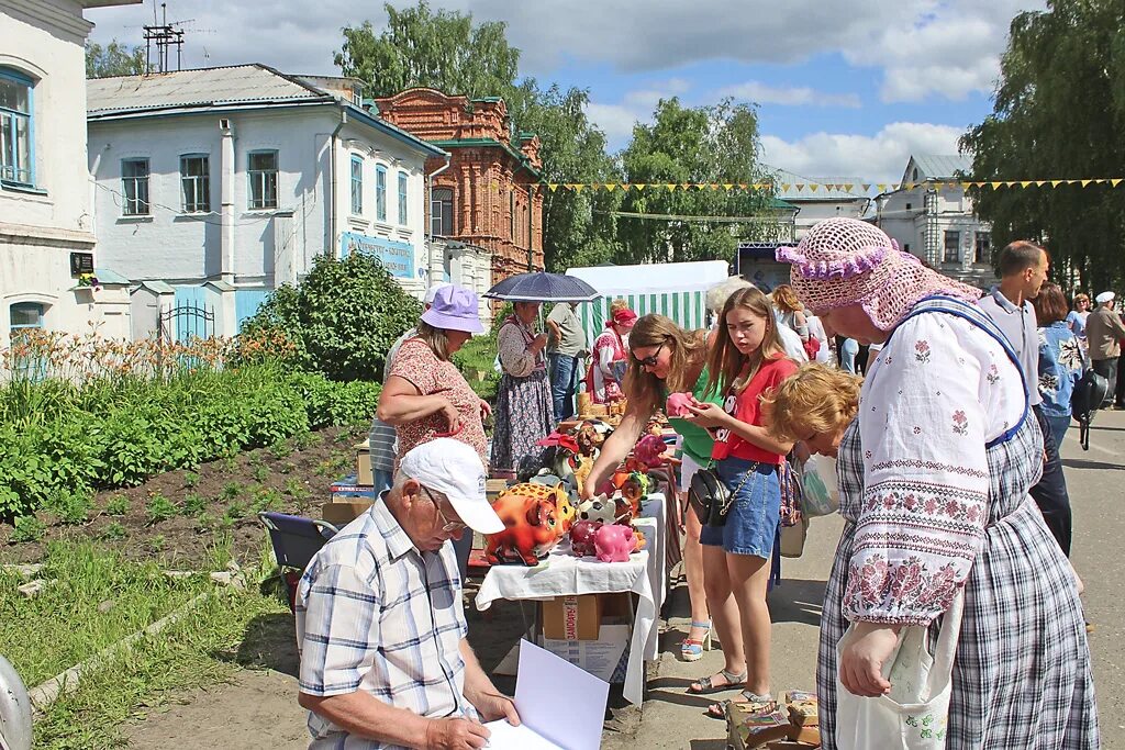 Сольвычегодск прогноз погоды на 10 дней. Сольфест в Сольвычегодске 2023. Фестиваль Козьмы Пруткова в Сольвычегодске 2022. Фестиваль Козьмы Пруткова в Сольвычегодске 2021. Фестиваль Козьмы Пруткова в Сольвычегодске 2023.