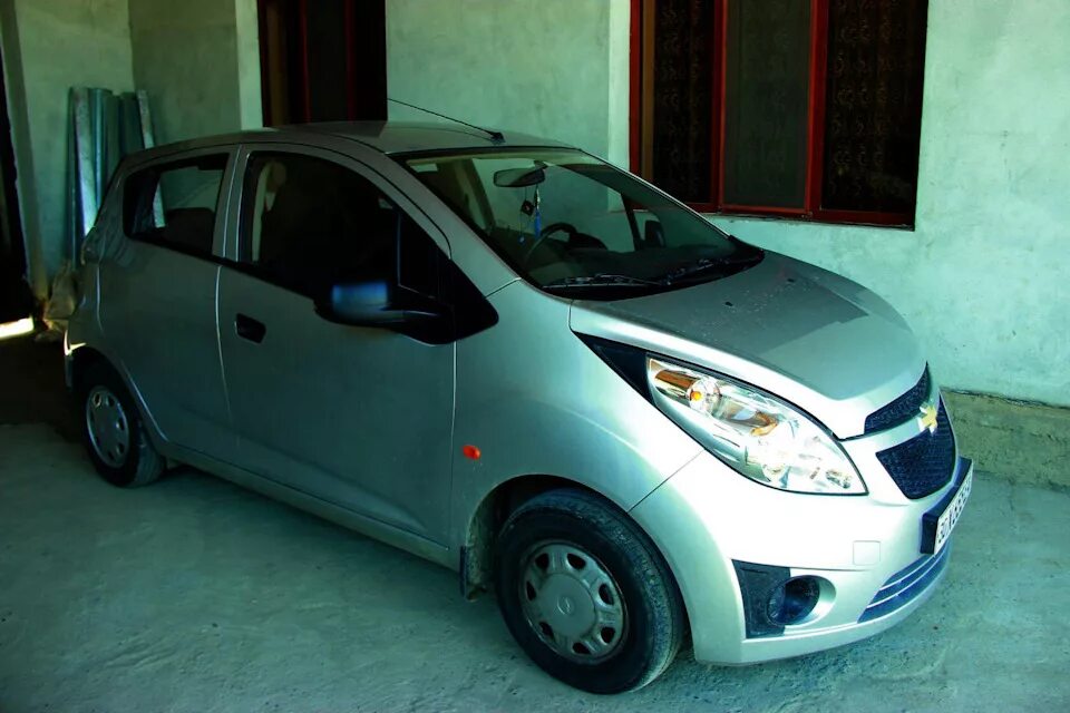 Обои на рабочий стол автомобили Chevrolet Spark - 2013