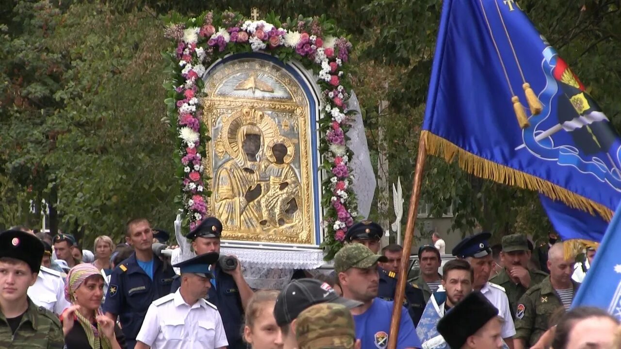 Сонник крестный. Моздокская Церковь 2017 крестный ход. Крестный ход в Верхотурье 2021г. Крестный ход в Курске 2023.