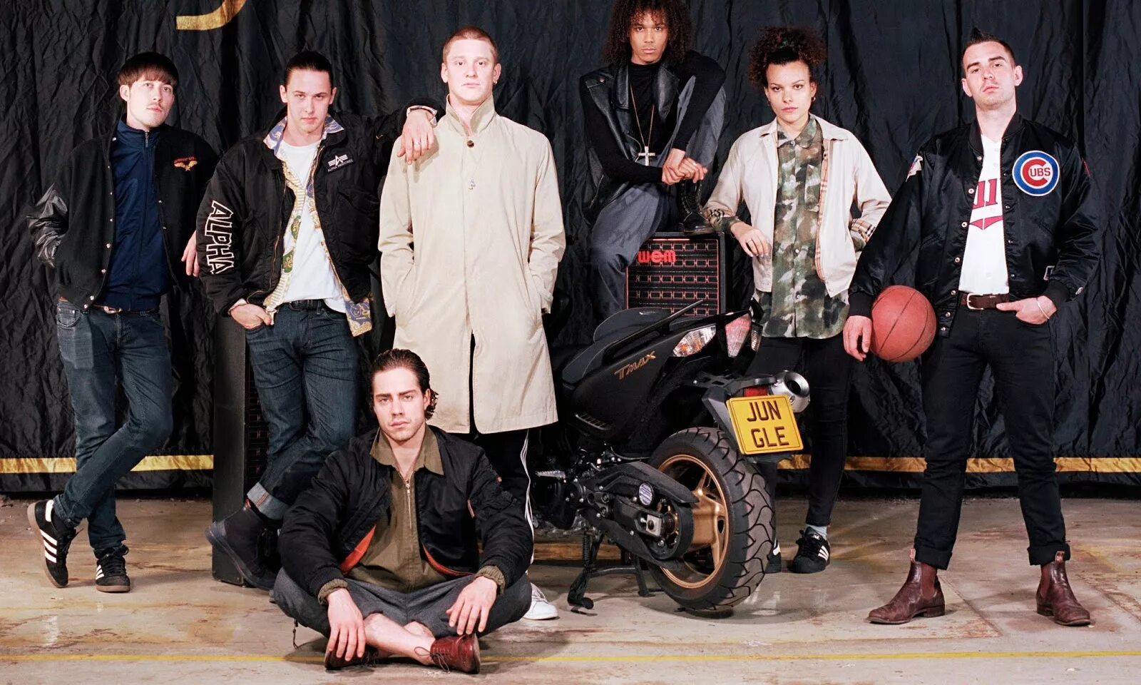 Jungle певец. Jungle дуэт. джангл группа. Jungle группа британская. новосибирская группа jungle band.