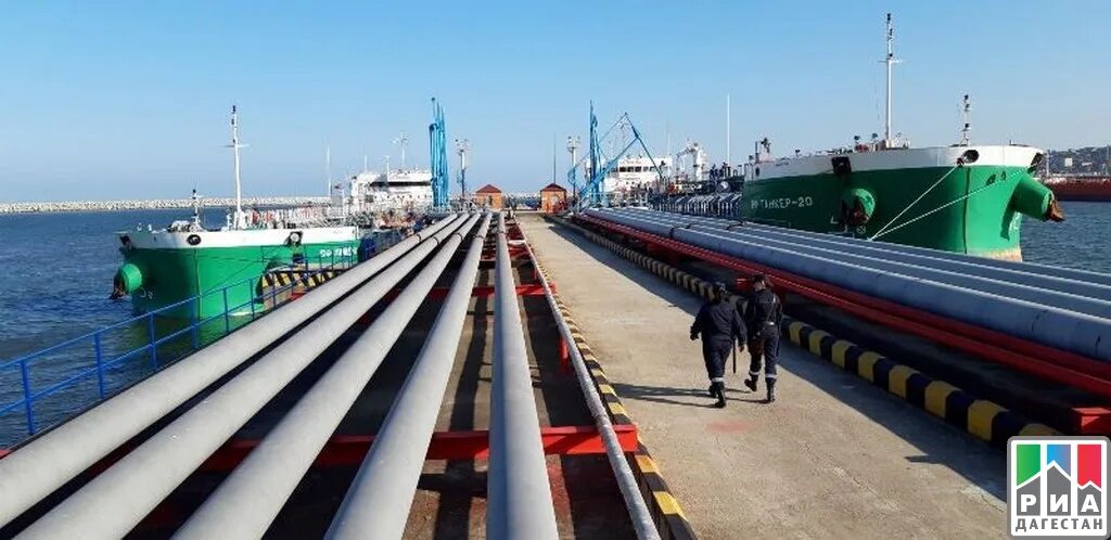 Дагестан махачкалинский порт. Работа в архангельский морской торговый порт. Махачкалинский торговый порт. Порт махачкала. Дагестан махачкалинский порт.