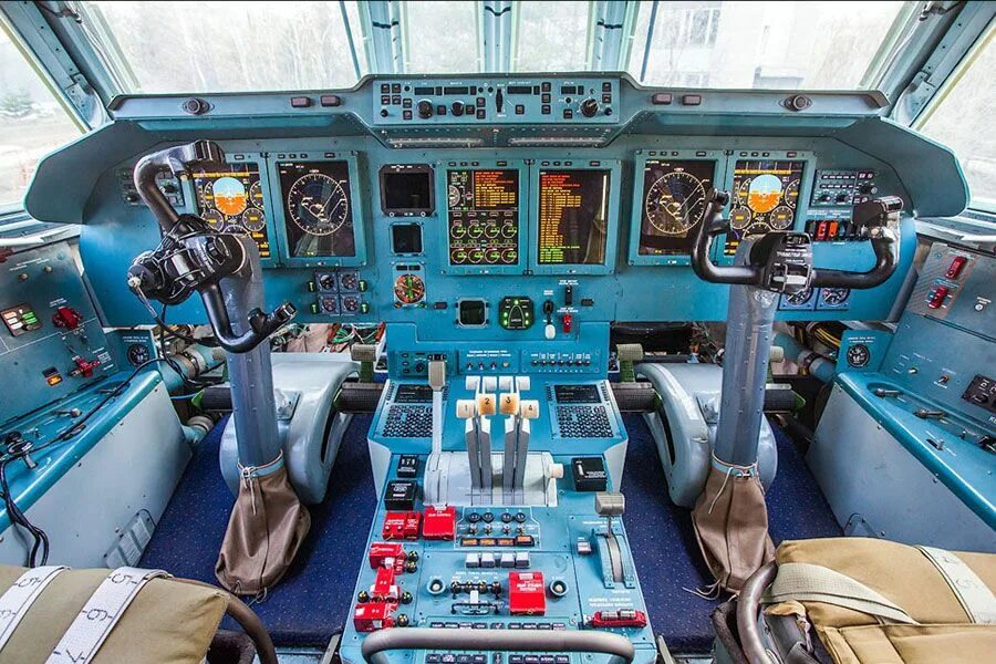 кабина паровоза л 3550. эд4м кабина машиниста. кабина электропоезда эд4м. кабина ливен. кокпит ту-154м2.