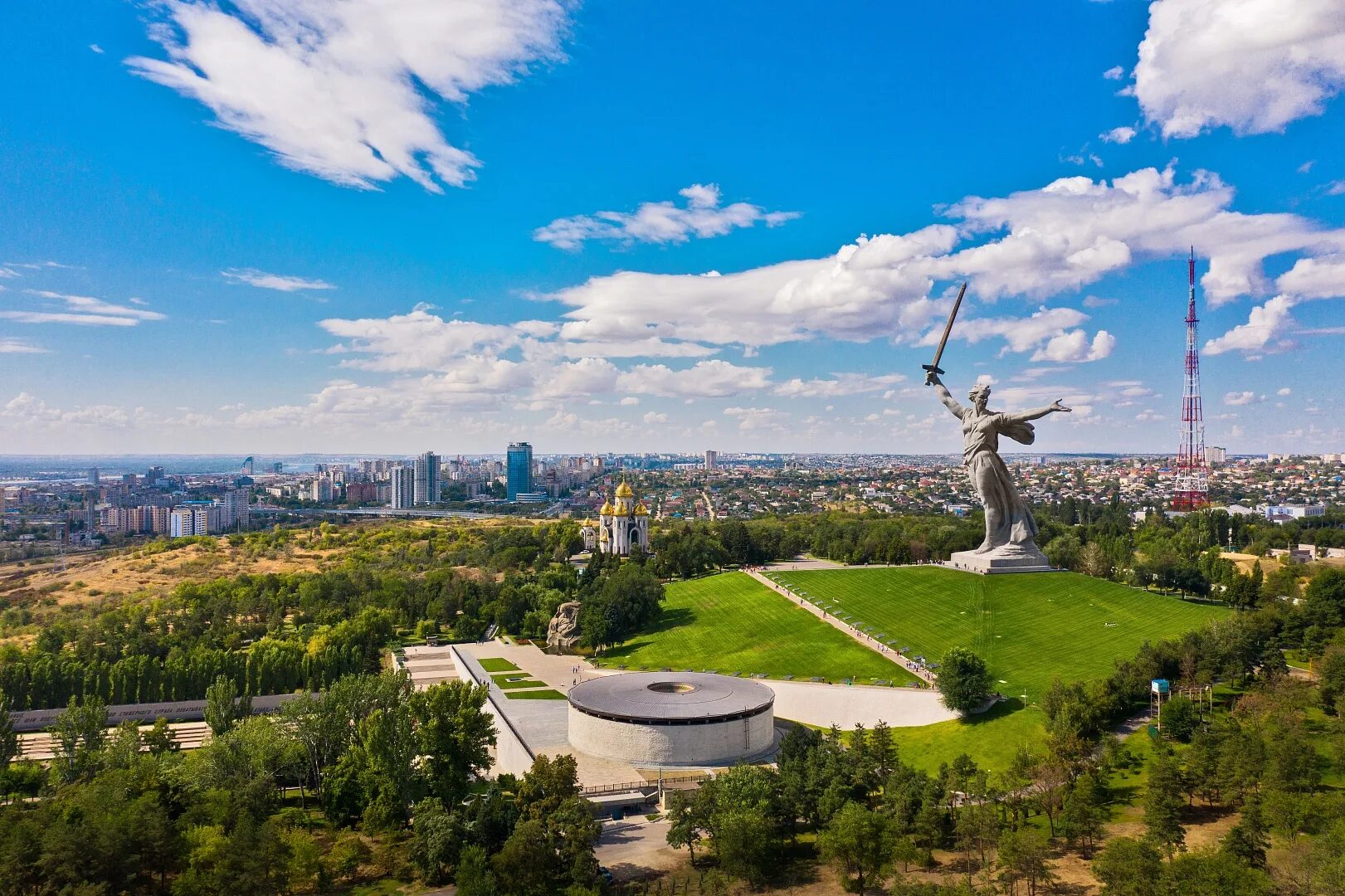 Памятник Родина мать в Волгограде. Мамаев Курган. Панорама 360 Волгоград. Тур в Волгоград.