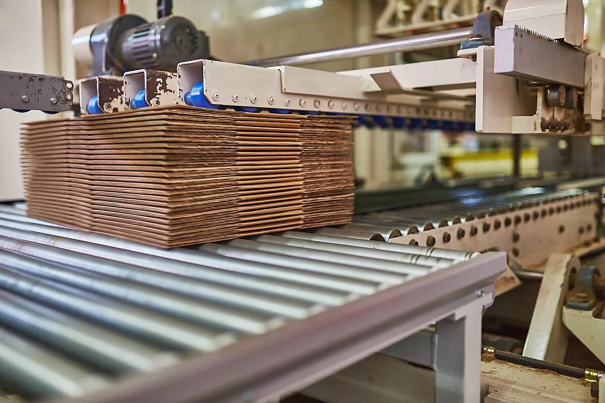 цех по производству окон пвх. производство строительных материалов. картонный завод. цех по производству гофротары. красильный цех ткацкой фабрики.