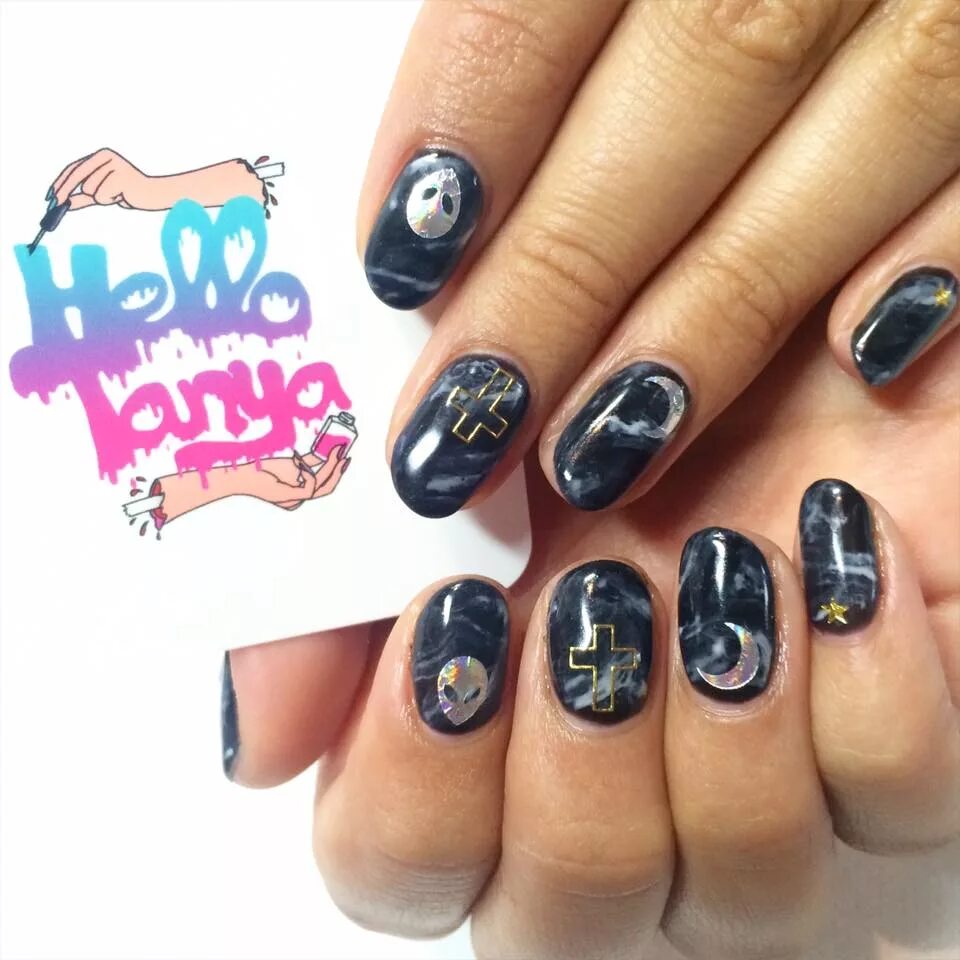 знаки зодиака. маникюр близнецам на 2024 год. маникюр для овна. маникюр по знаку зодиака рыбы. маникюр по знаку зодиака дева.