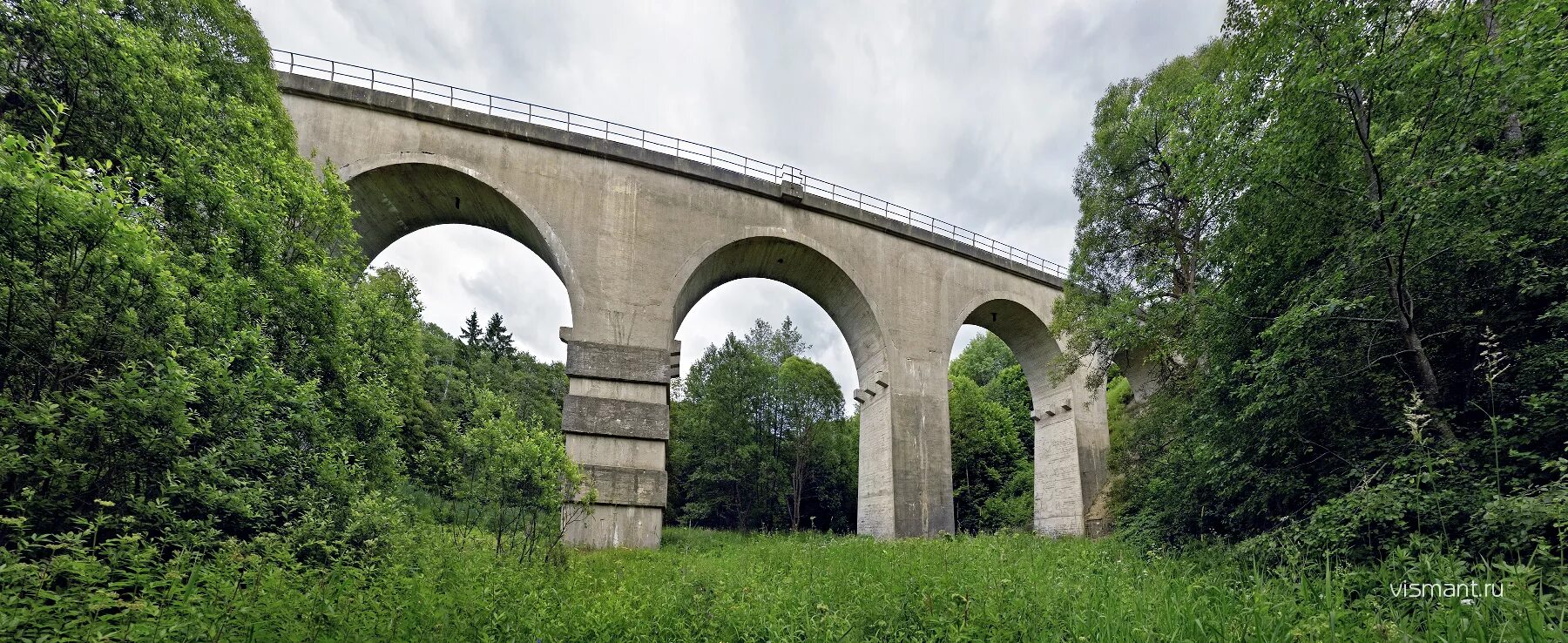 жд мост в краснолесье калининградская область. олений мост,роминтенская пуща. мост на реке красной. железнодорожный мост в краснолесье калининградская область. краснолесье калининград мост.