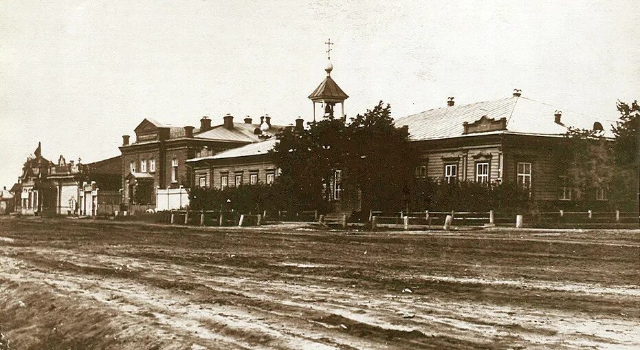 Учительская улица. История улицы учителей. Володарского 32 пенза. Улица учителей 20 екатеринбург. Лунная улица история.