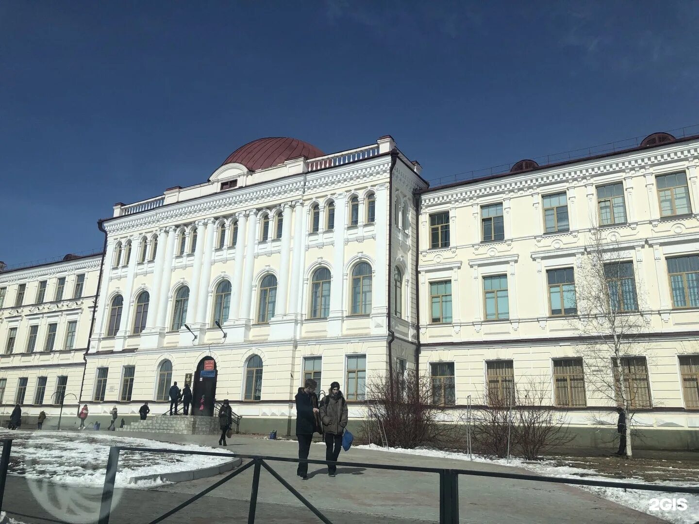 Школа 2 благовещенск. Гимназия благовещенск. алексеевская гимназия благовещенск фото. маоу алексеевская гимназия города благовещенска. город благовещенск 4 гимназия.